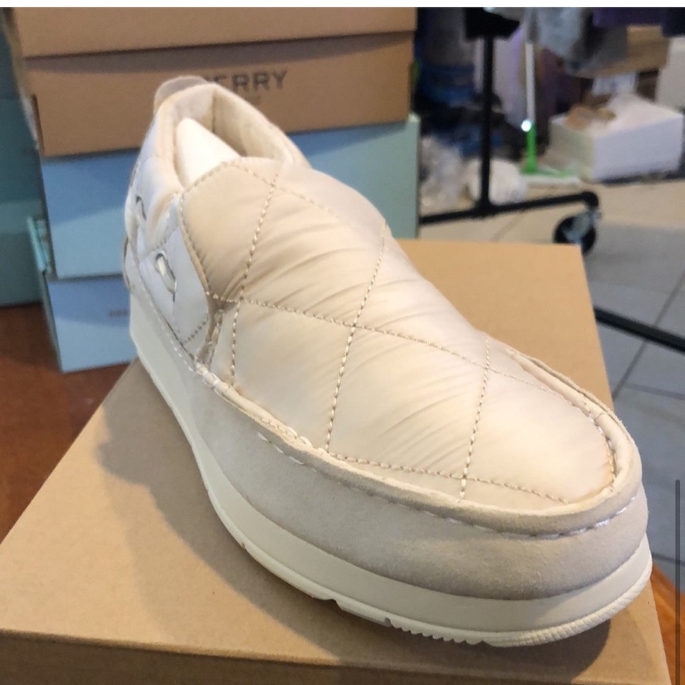 Sperry moc sliders ivory women’s NIB 7.5